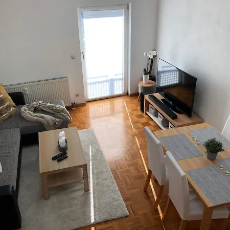 Daire Wohlfuhl-apartment Mit Bergblick Im Zentrum *