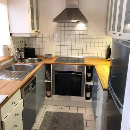 Wohlfuhl-apartment Mit Bergblick Im Zentrum